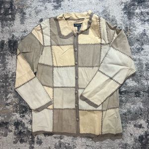 Vintage flair leather jacket is now here at your finger tips.